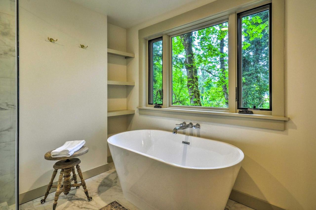 Peaceful And Elegant Cottage With Riverside View Oregon City Luaran gambar